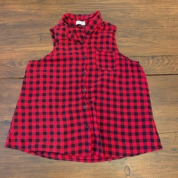 Buffalo Check Sleeveless Blouse - Picture 2 of 5